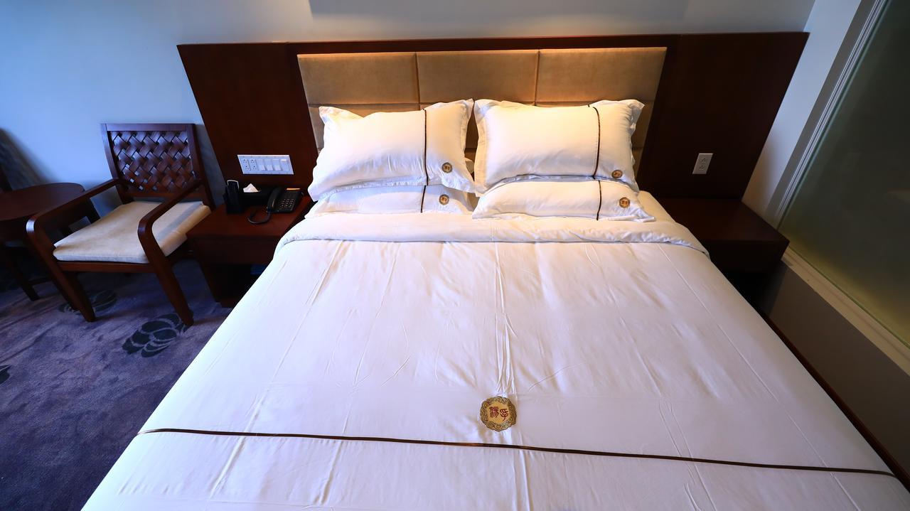 Tf Seaside Hotel Garapan Luaran gambar