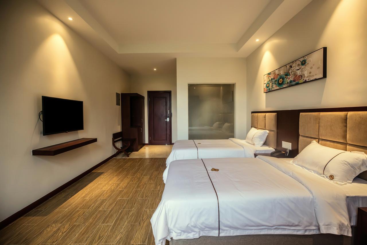 Tf Seaside Hotel Garapan Luaran gambar